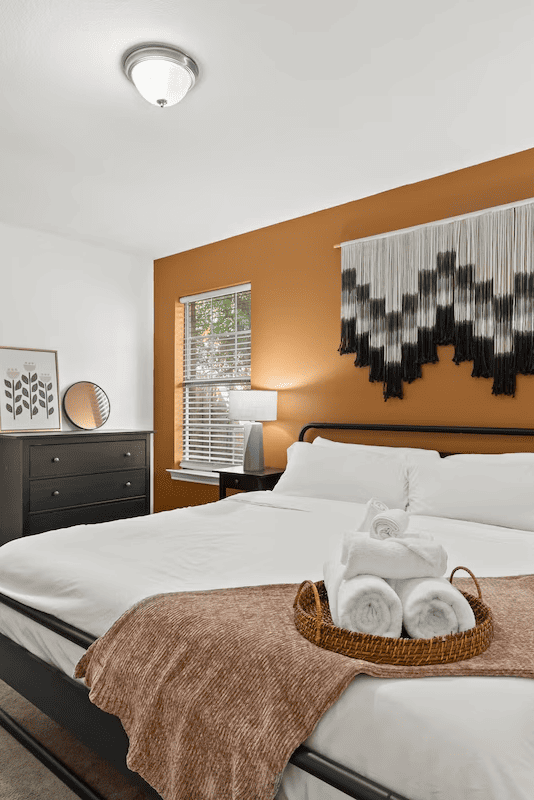 Bedroom 1 (5)